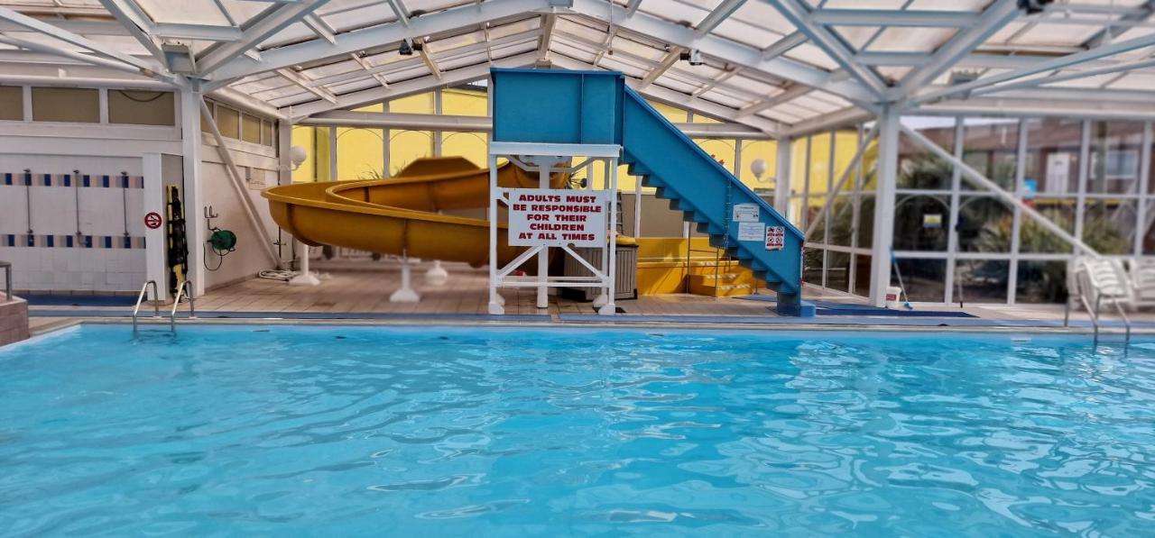Staycation Coastfields Holiday Park Jg84 Инголдмелс Экстерьер фото
